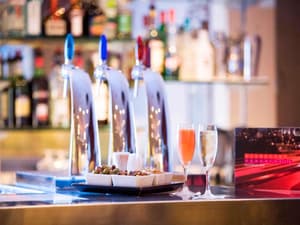 thumbnail: Bar (on property)