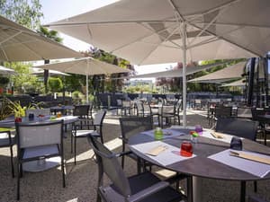 thumbnail: Restaurant