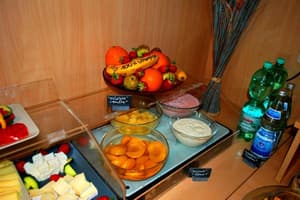 thumbnail: Breakfast area