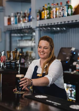 thumbnail: Bar (on property)