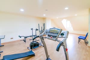 thumbnail: Gym