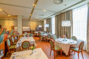 thumbnail: Restaurant