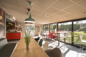 thumbnail: Restaurant