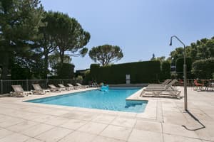 thumbnail: Pool