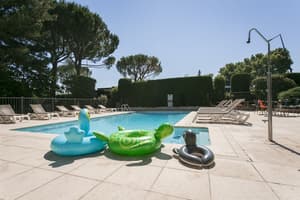thumbnail: Pool