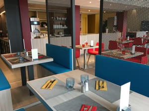 thumbnail: Restaurant