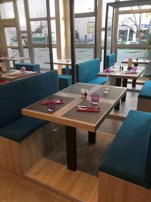 thumbnail: Restaurant