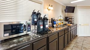 thumbnail: Breakfast area