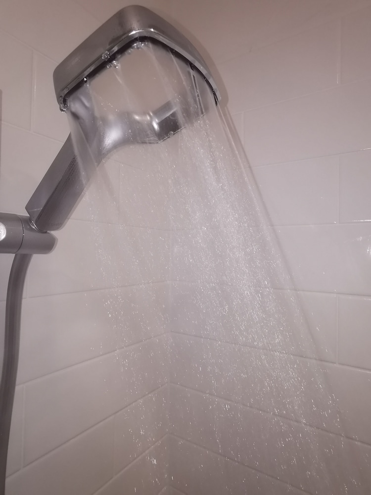 Hand-held showerhead