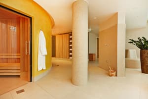 thumbnail: Property entrance