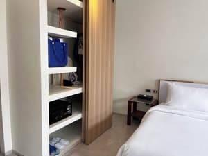thumbnail: Iron/ironing board