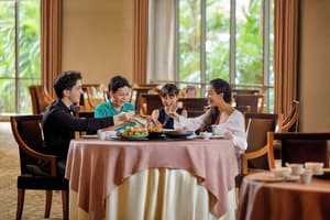 thumbnail: Restaurant