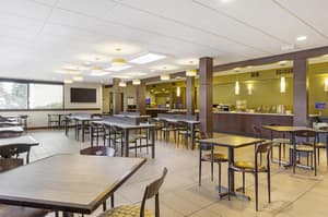 thumbnail: Breakfast area