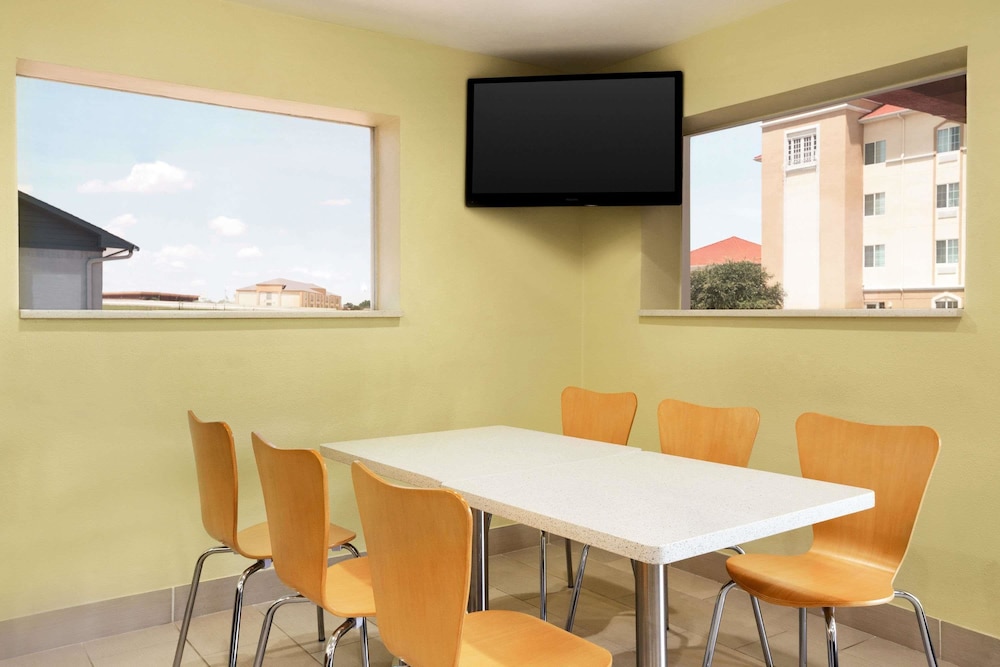 Restaurant-cafeteria