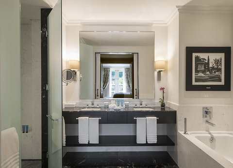 SPRE Prestige Suite