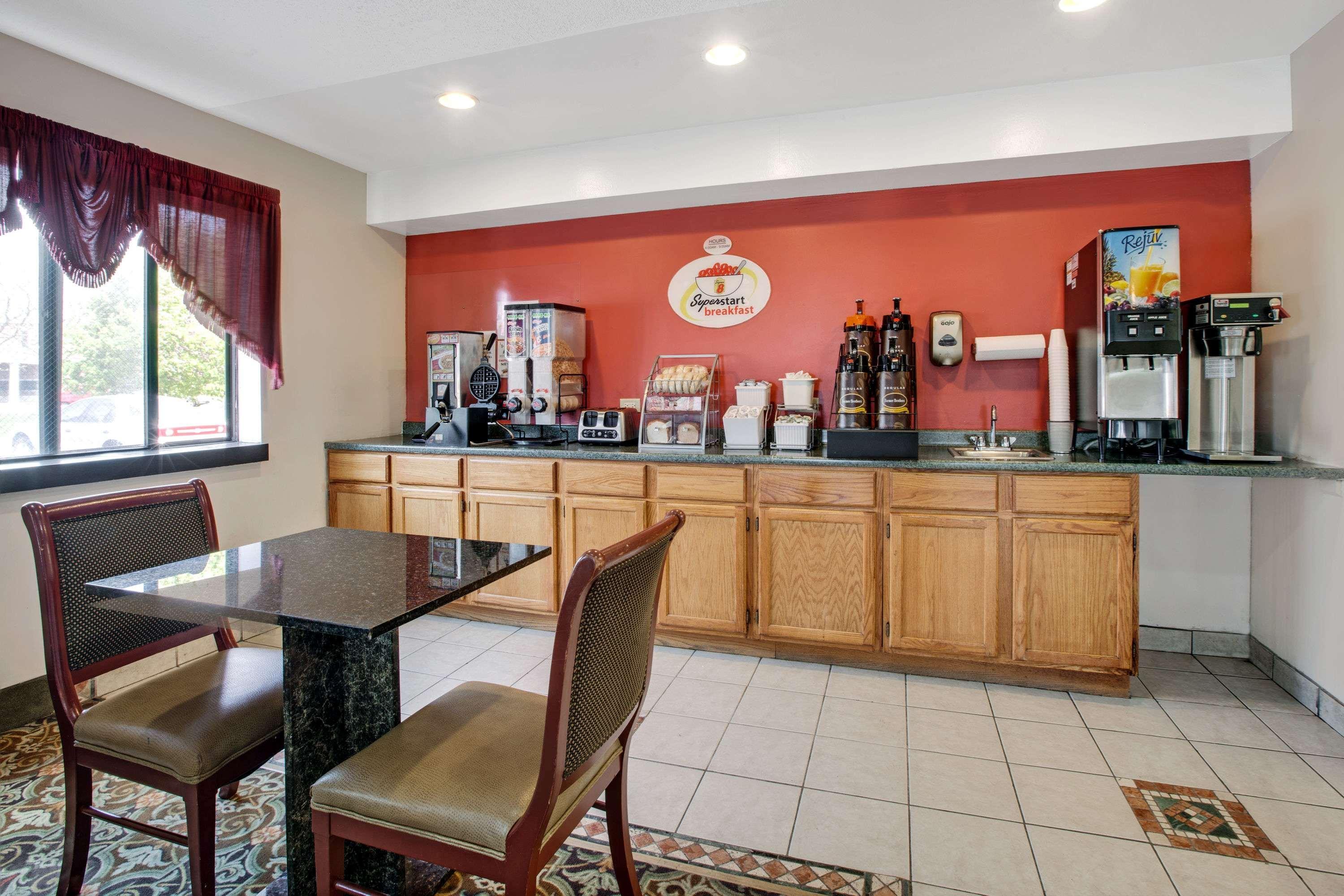 Restaurant-cafeteria