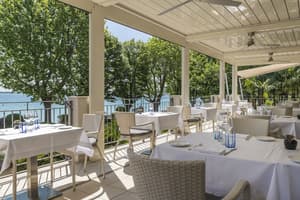 thumbnail: Restaurant
