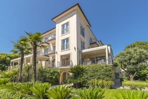 thumbnail: Exterior
