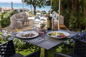 thumbnail: Restaurant