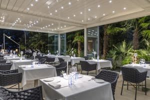 thumbnail: Restaurant