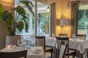 thumbnail: Restaurant