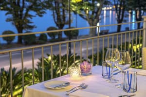 thumbnail: Restaurant