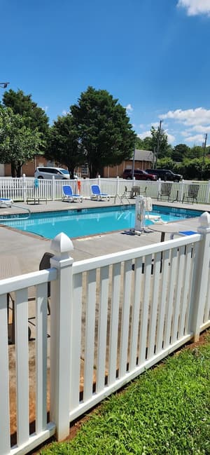 thumbnail: Outdoor pool