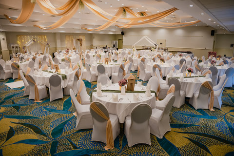 Wedding in Hibiscus ballroom setup