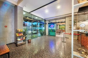 thumbnail: Breakfast area