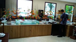 thumbnail: Restaurant