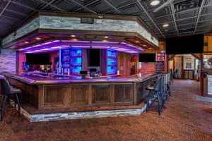 thumbnail: Bar (on property)