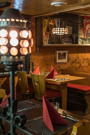 thumbnail: Restaurant