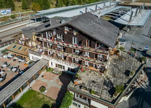 thumbnail: Exterior