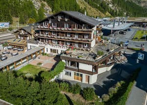 thumbnail: Exterior