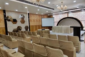 thumbnail: Banquet hall
