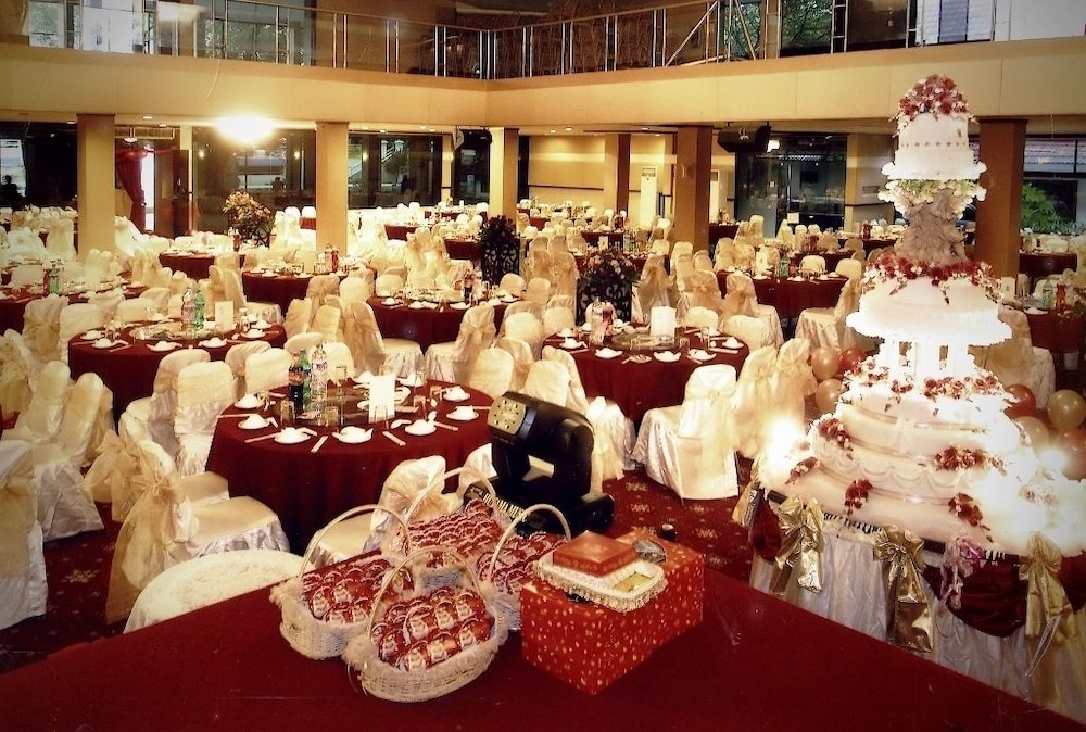 Indoor wedding