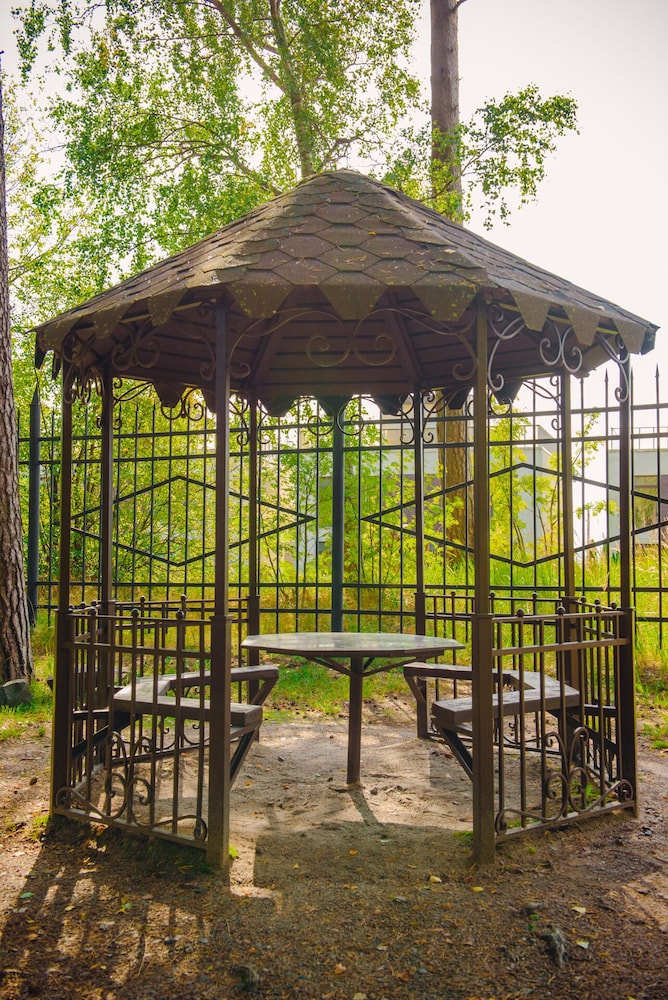 BBQ/picnic area