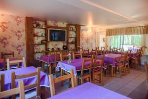 thumbnail: Couples dining