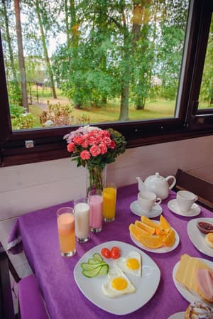 thumbnail: Breakfast area