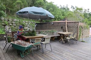 thumbnail: Outdoor dining