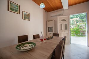 thumbnail: In-room dining