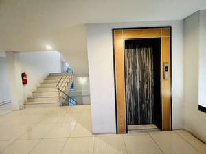thumbnail: Elevator
