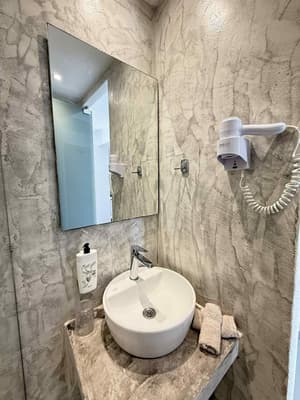 thumbnail: Bathroom