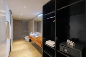 thumbnail: Bathroom