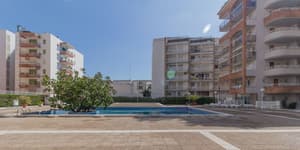 thumbnail: Outdoor pool
