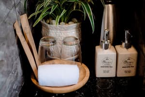 thumbnail: Bathroom amenities