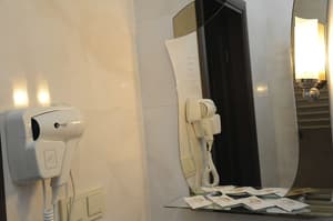 thumbnail: Bathroom amenities