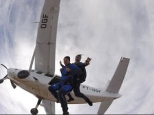 thumbnail: Skydiving
