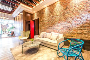 thumbnail: Lobby sitting area