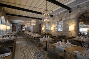 thumbnail: Restaurant